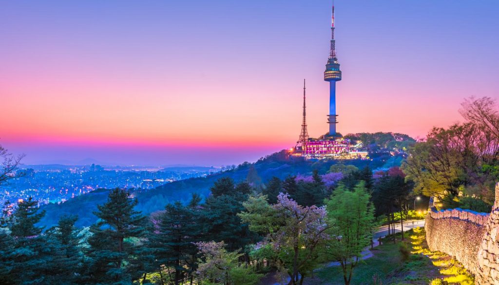 shu-Asia-South-Korea-Twilight-Seoul-Tower-in-Spring-629824091-nami-chwang-1440x823