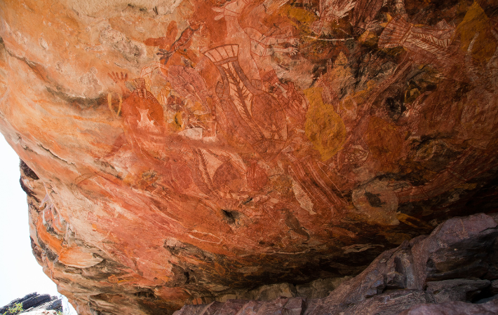 Foto de arte rupestre encontrada na Austrália